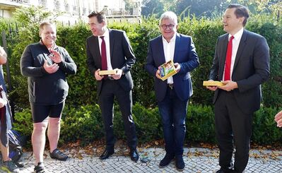 SPD-Kreisvorsitzender Jens Löw, Oberbürgermeister Erik Pauly, Landesminister Guido Wolf, Johannes Fechner MdB SPD